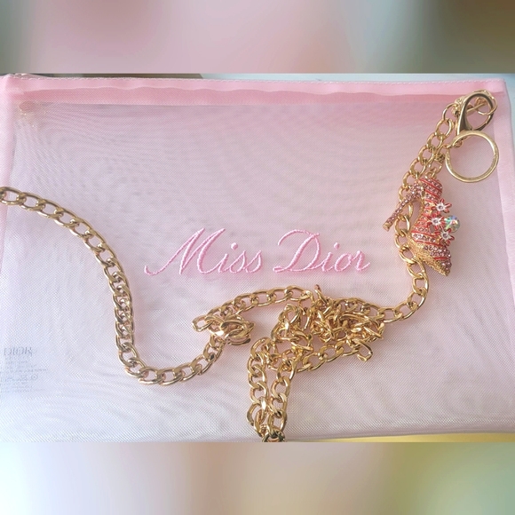 Dior - Picture 6 of 10